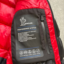 Load image into Gallery viewer, Moncler Grenoble Hintertux Black Size 2
