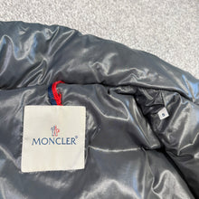 Load image into Gallery viewer, Moncler Cheval Dark Grey Size 5
