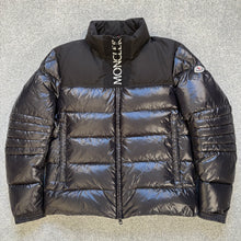 Load image into Gallery viewer, Moncler Bruel Black Size 3
