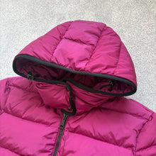 Load image into Gallery viewer, Women’s Moncler Betula Purple Size 4
