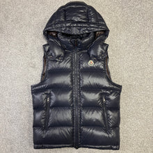 Load image into Gallery viewer, Moncler Bormes Gilet Navy Size 3
