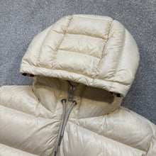 Load image into Gallery viewer, Moncler Alberic Cream Size 4
