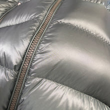 Load image into Gallery viewer, Moncler Jeanbart Emerald Green Size 4
