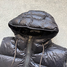 Load image into Gallery viewer, Moncler Bartholome Gilet Dark Navy Size 4
