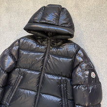Load image into Gallery viewer, Moncler Ecrins Black Size 2
