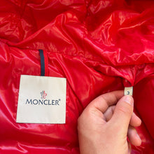 Load image into Gallery viewer, Moncler Ecrins Red Size 3
