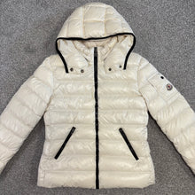Load image into Gallery viewer, Moncler Bady White Age 14
