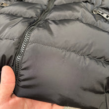 Load image into Gallery viewer, Women’s Moncler Artemis Black Size 1
