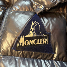 Load image into Gallery viewer, Moncler Gary Navy Size 5
