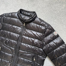 Load image into Gallery viewer, Moncler Acorus Black Size 3
