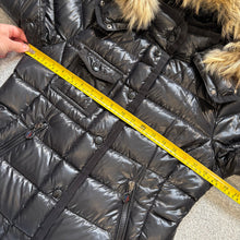 Load image into Gallery viewer, Women’s Moncler Armoise Black Size 2
