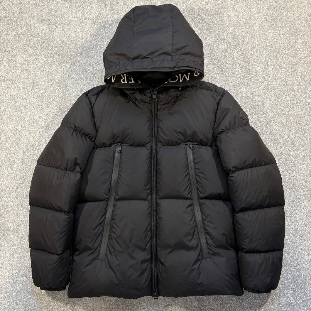 Moncler Montcla Black Size 4