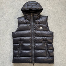 Load image into Gallery viewer, Moncler Bartholome Gilet Dark Navy Size 4
