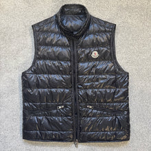 Load image into Gallery viewer, Moncler Gui Gilet Black Size 2
