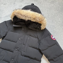 Load image into Gallery viewer, Canada Goose Carson Black Size Large
