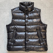 Load image into Gallery viewer, Moncler Tib Gilet Black Size 4
