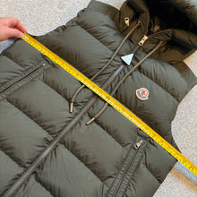 Load image into Gallery viewer, Moncler Cardamine Gilet Khaki Size 1
