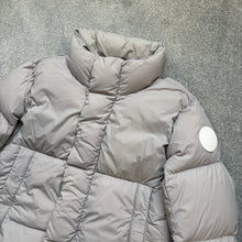 Load image into Gallery viewer, Canada Goose Everett Grey Size XL
