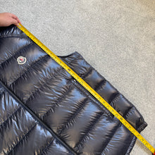 Load image into Gallery viewer, Moncler Barant Gilet Navy Size 7
