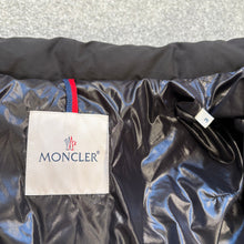 Load image into Gallery viewer, Moncler Bruel Black Size 3
