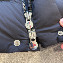 Load image into Gallery viewer, Moncler Vezere Black Size 1
