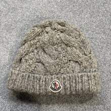 Load image into Gallery viewer, Women’s Moncler Beanie &amp; Scarf Grey SzUNI

