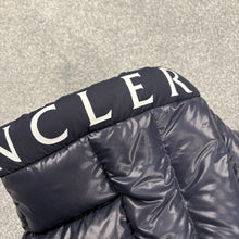 Load image into Gallery viewer, Moncler Salzman Navy Age 14
