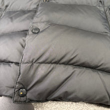 Load image into Gallery viewer, Moncler Cheval Dark Grey Size 5
