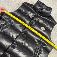 Load image into Gallery viewer, Moncler Tib Gilet Black Size 3
