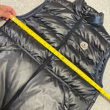 Load image into Gallery viewer, Moncler Aube Gilet Dark Navy Size 1
