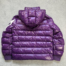 Load image into Gallery viewer, Moncler Corydale Purple Size 4
