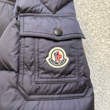 Load image into Gallery viewer, Moncler Marque Navy Size 4
