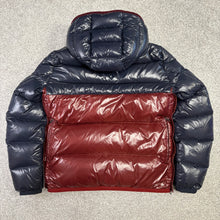 Load image into Gallery viewer, Moncler Harry Navy &amp; Burgundy Size 5
