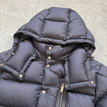 Load image into Gallery viewer, Moncler Bauges Navy Size 3
