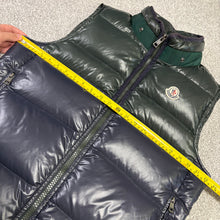 Load image into Gallery viewer, Moncler Balmat Gilet Green &amp; Navy Size 3
