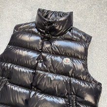 Load image into Gallery viewer, Moncler Tib Gilet Black Size 3
