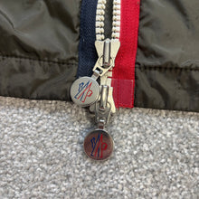 Load image into Gallery viewer, Moncler Keralle Khaki Size 5
