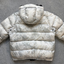 Load image into Gallery viewer, Moncler Grenoble Noussan White Camo Size 3
