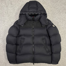 Load image into Gallery viewer, Moncler Wargnier Black Size 3
