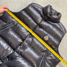 Load image into Gallery viewer, Moncler Tibb Gilet Navy Size 5
