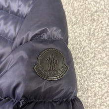 Load image into Gallery viewer, Moncler Forbin Navy Size 5
