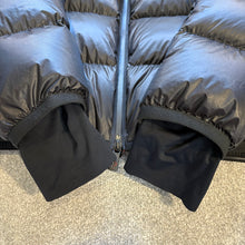 Load image into Gallery viewer, Moncler Grenoble Hintertux Black Size 6
