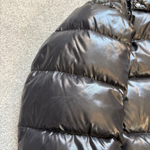 Load image into Gallery viewer, Moncler Maya Black Size 3
