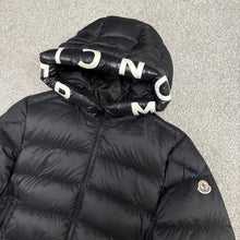 Load image into Gallery viewer, Moncler Salzman Black Size 6
