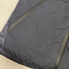 Load image into Gallery viewer, Moncler Laurain Navy Size 5
