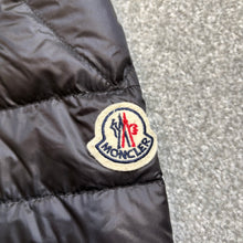 Load image into Gallery viewer, Moncler Daniel Black Size 3
