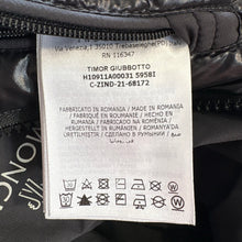 Load image into Gallery viewer, Moncler Timor Black Size 4
