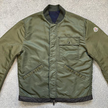 Load image into Gallery viewer, Moncler Graf Reversible Khaki &amp; Navy Camo Size 3
