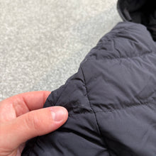 Load image into Gallery viewer, Moncler Delion Navy Size 3
