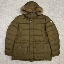 Load image into Gallery viewer, Moncler Cluny Khaki Size 7
